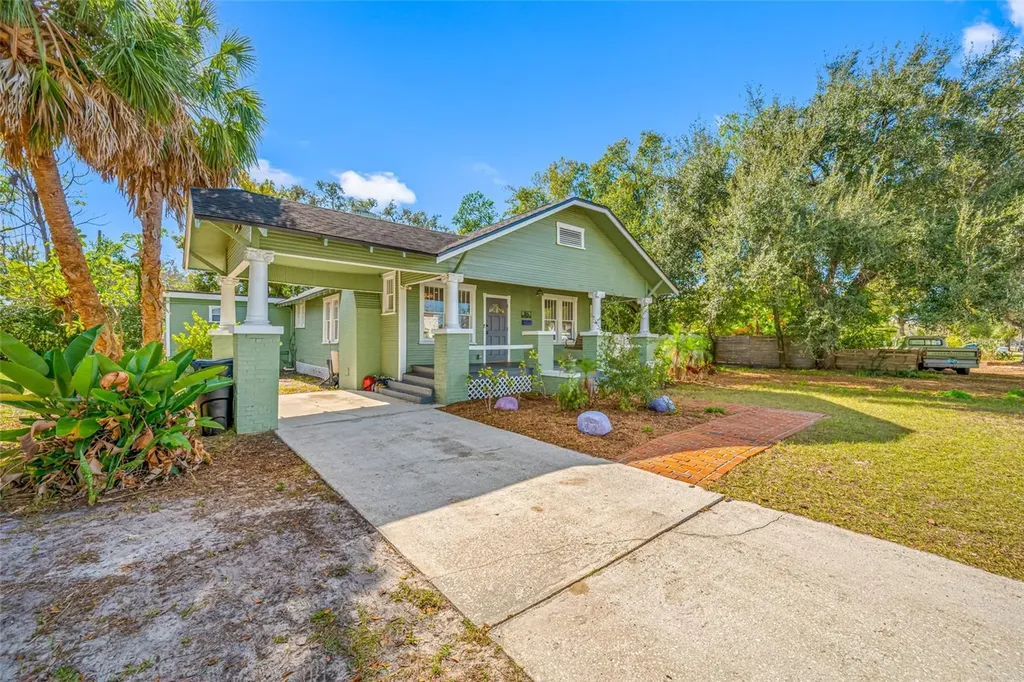 304 W Henry Avenue Tampa FL 33604