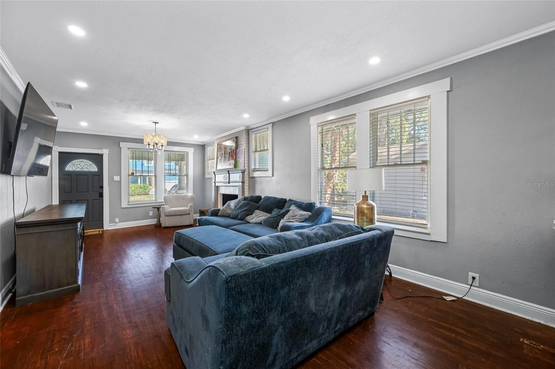 304 W Henry Avenue Tampa FL 33604