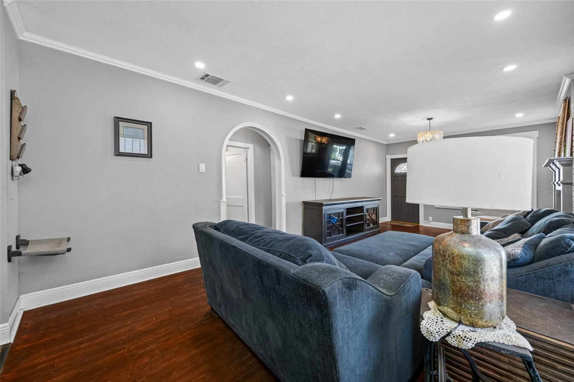 304 W Henry Avenue Tampa FL 33604