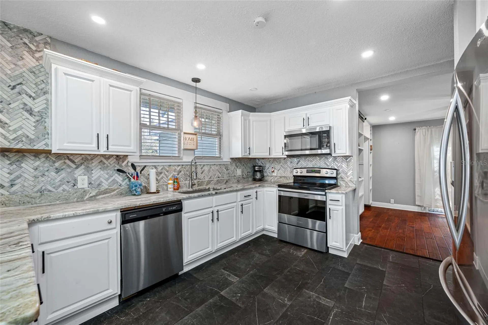 304 W Henry Avenue Tampa FL 33604