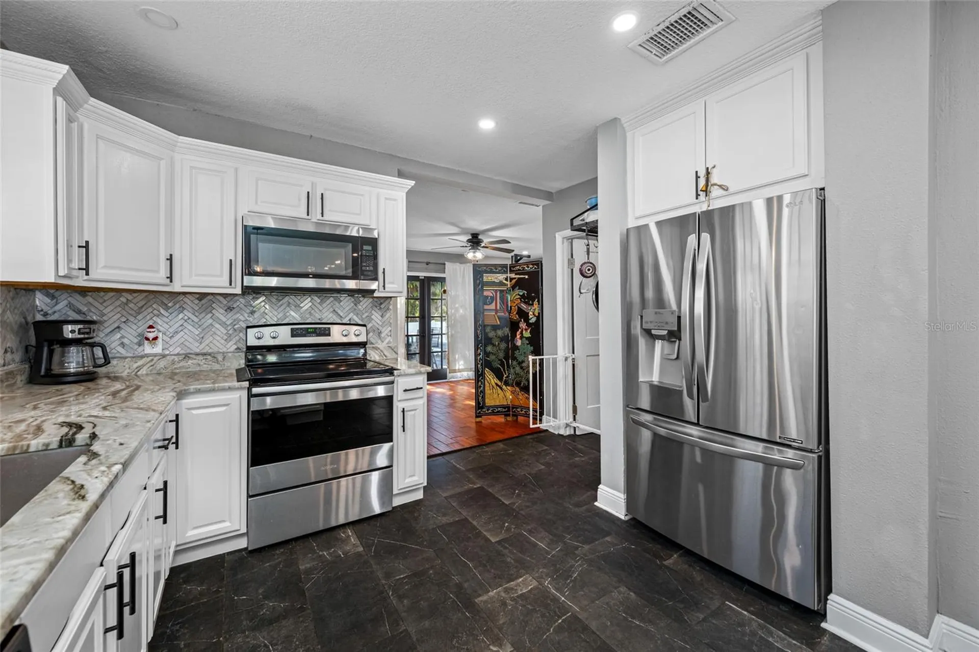 304 W Henry Avenue Tampa FL 33604