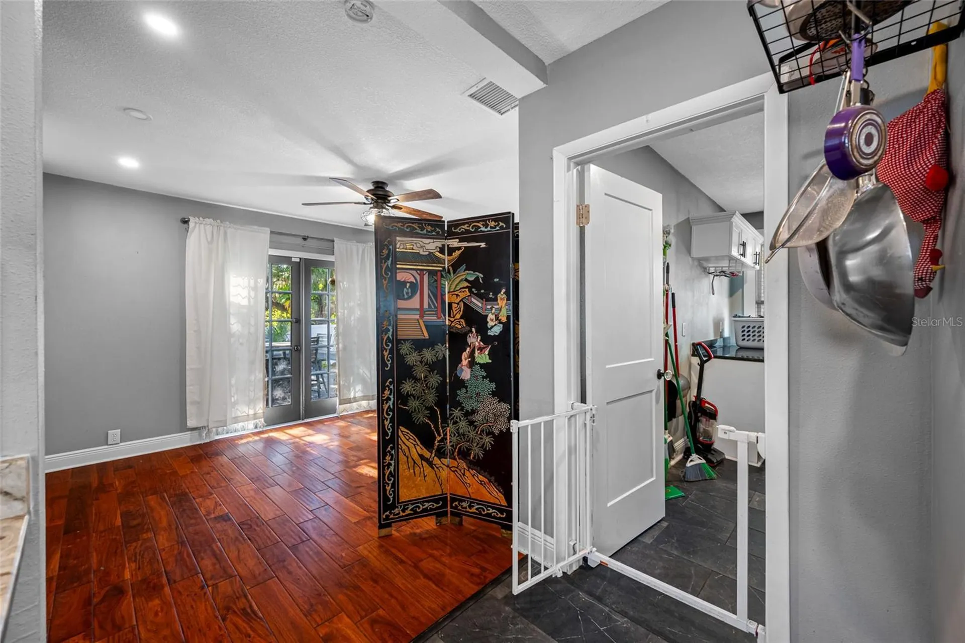 304 W Henry Avenue Tampa FL 33604