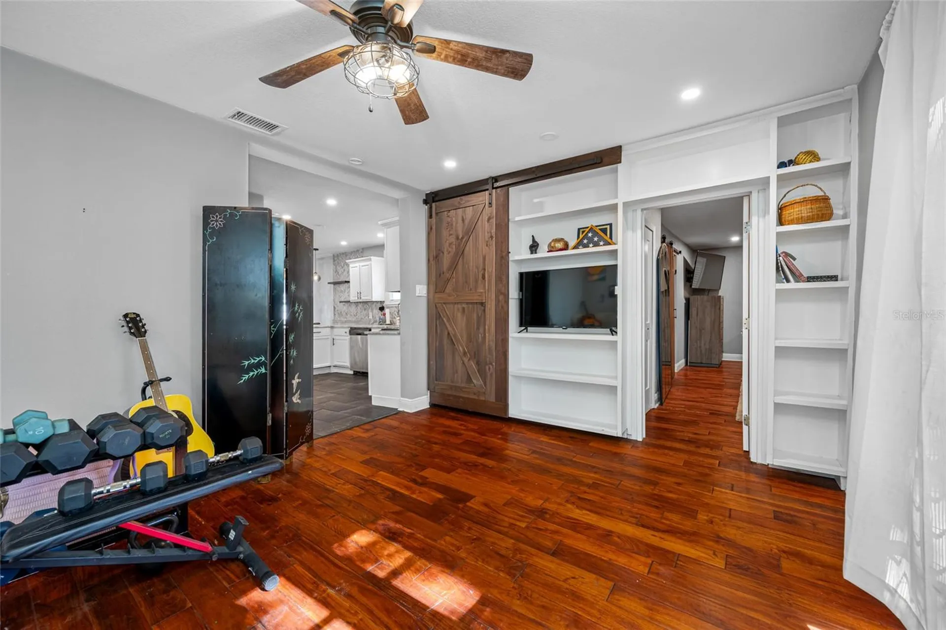 304 W Henry Avenue Tampa FL 33604