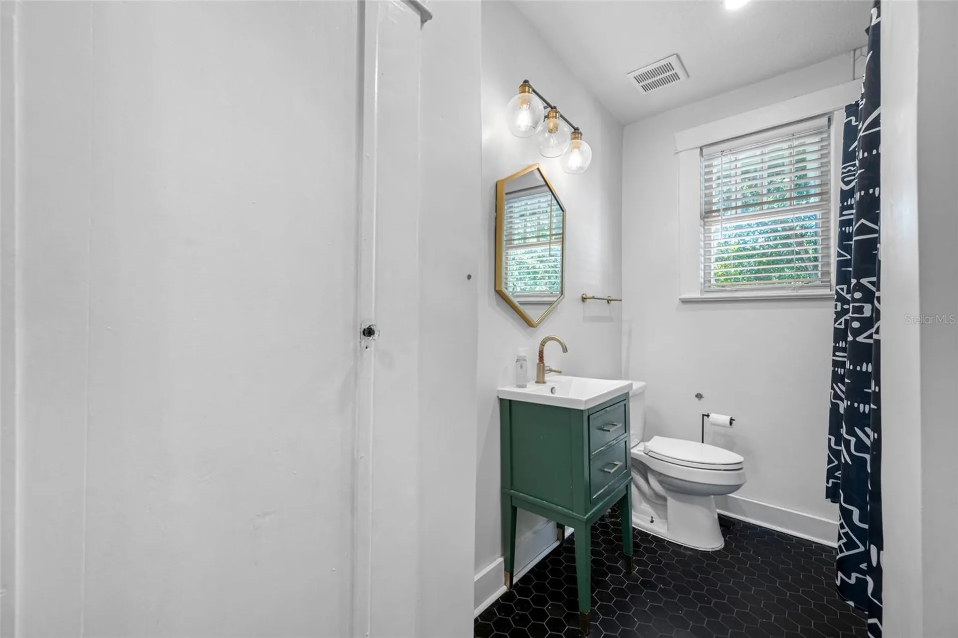 304 W Henry Avenue Tampa FL 33604