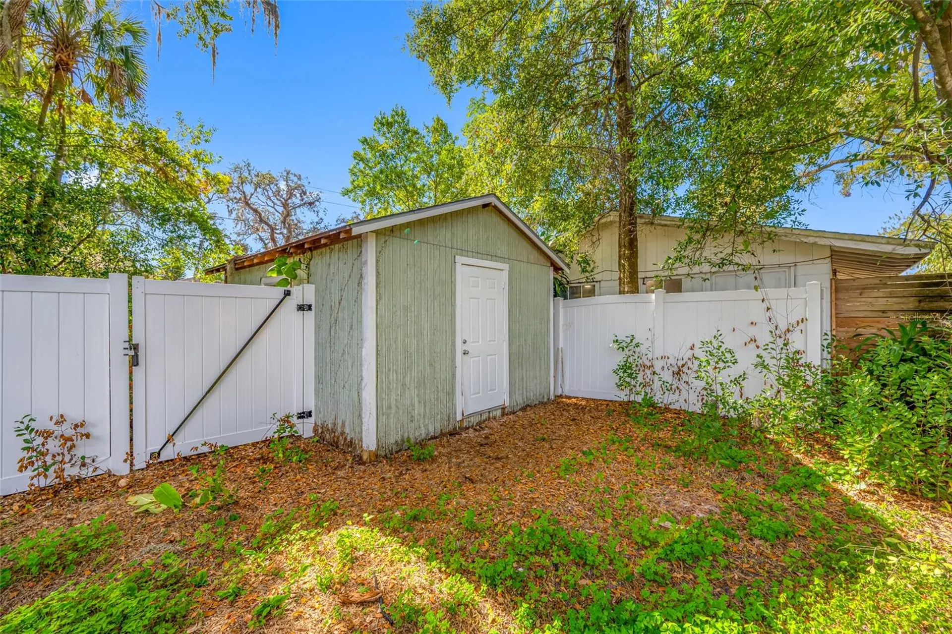 304 W Henry Avenue Tampa FL 33604