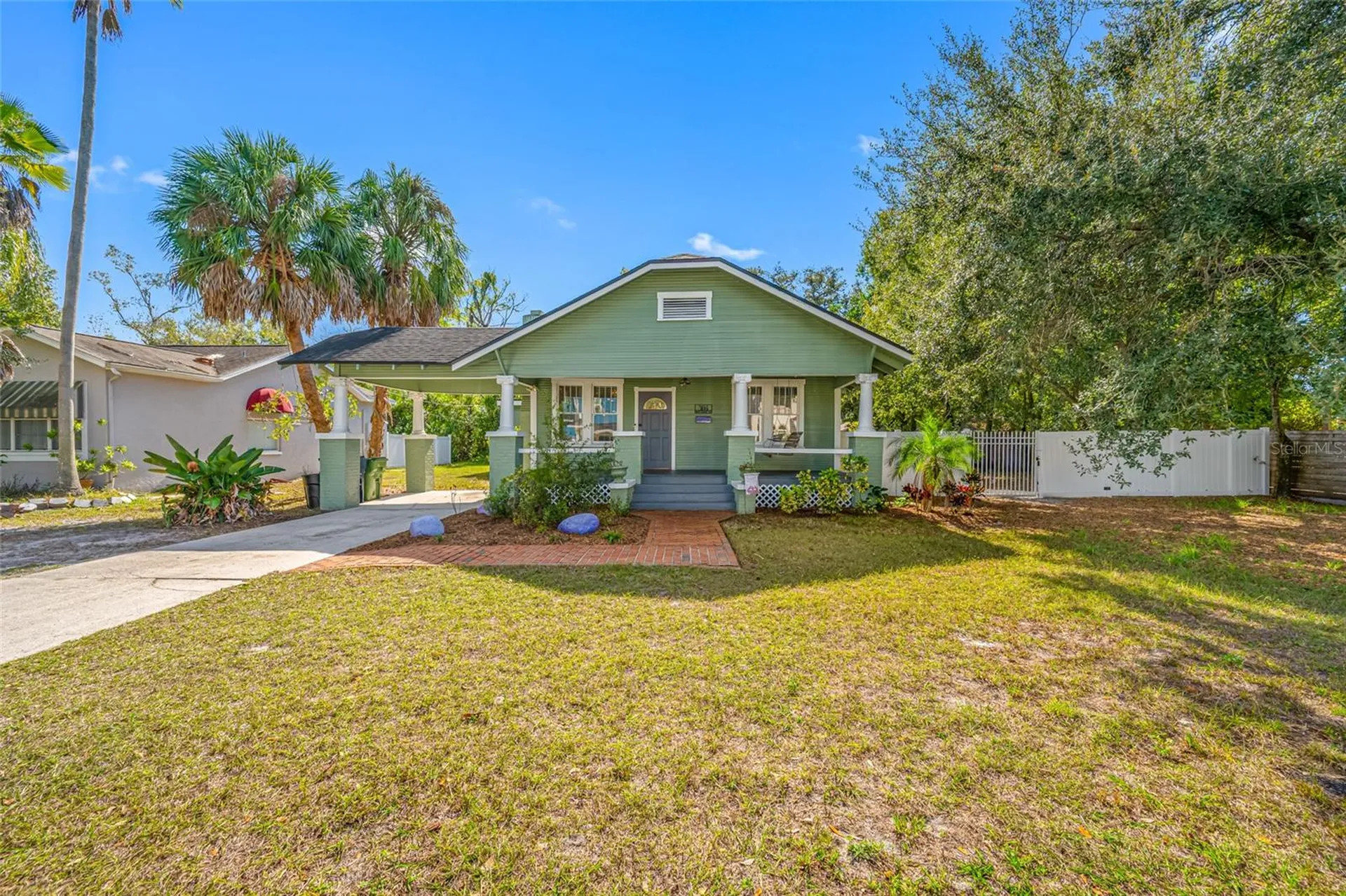 304 W Henry Avenue Tampa FL 33604