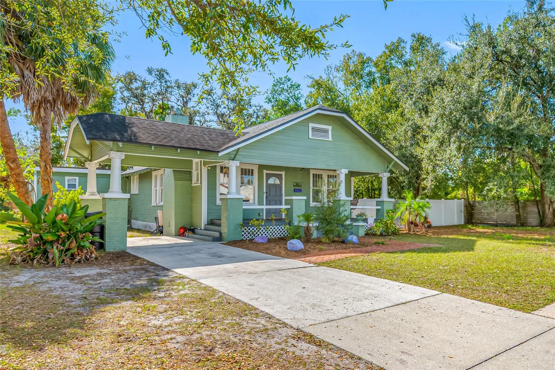 304 W Henry Avenue Tampa FL 33604