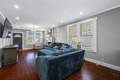 304 W Henry Avenue Tampa FL 33604