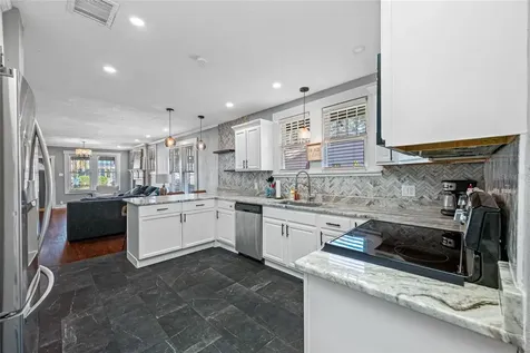 304 W Henry Avenue Tampa FL 33604