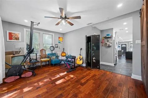 304 W Henry Avenue Tampa FL 33604
