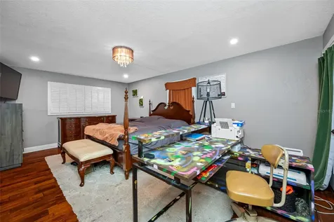 304 W Henry Avenue Tampa FL 33604