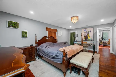 304 W Henry Avenue Tampa FL 33604