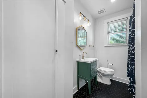 304 W Henry Avenue Tampa FL 33604