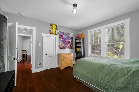 304 W Henry Avenue Tampa FL 33604