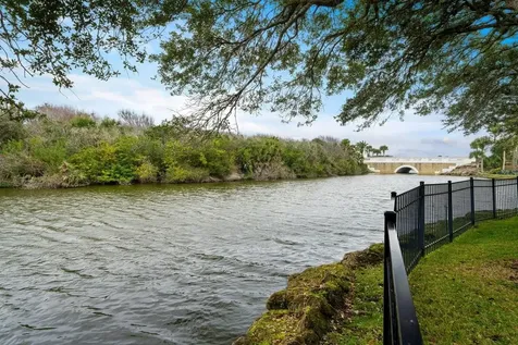 10 Rue Grande Mer Palm Coast FL 32137