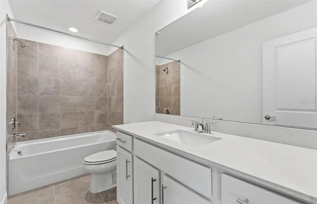 10423 Hidden Banks Glen Parrish FL 34219