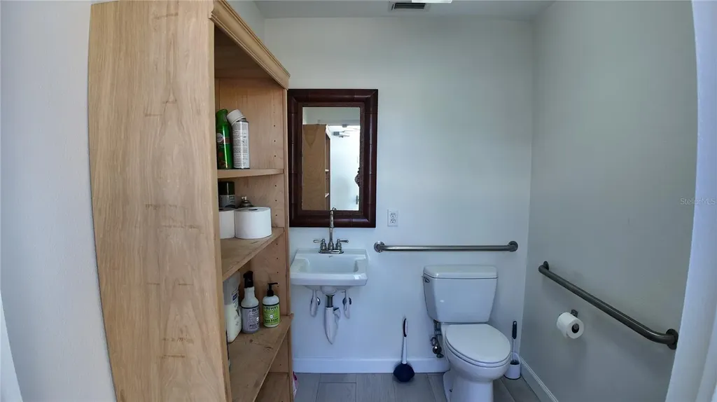 2024 Princeton Street Sarasota FL 34237