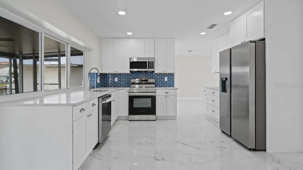 1024 Spindle Palm Way Apollo Beach FL 33572