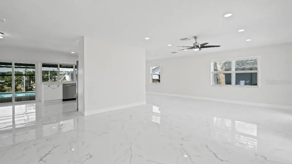 1024 Spindle Palm Way Apollo Beach FL 33572