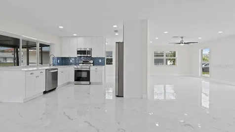 1024 Spindle Palm Way Apollo Beach FL 33572