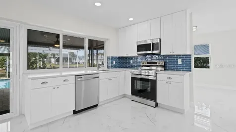 1024 Spindle Palm Way Apollo Beach FL 33572