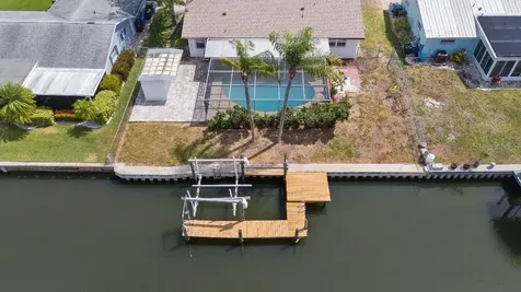 1024 Spindle Palm Way Apollo Beach FL 33572