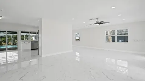 1024 Spindle Palm Way Apollo Beach FL 33572