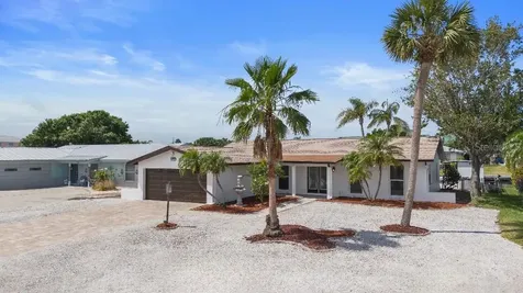 1024 Spindle Palm Way Apollo Beach FL 33572