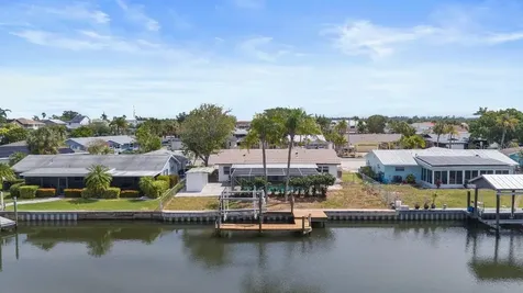 1024 Spindle Palm Way Apollo Beach FL 33572