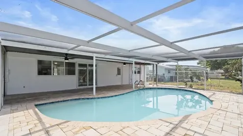 1024 Spindle Palm Way Apollo Beach FL 33572