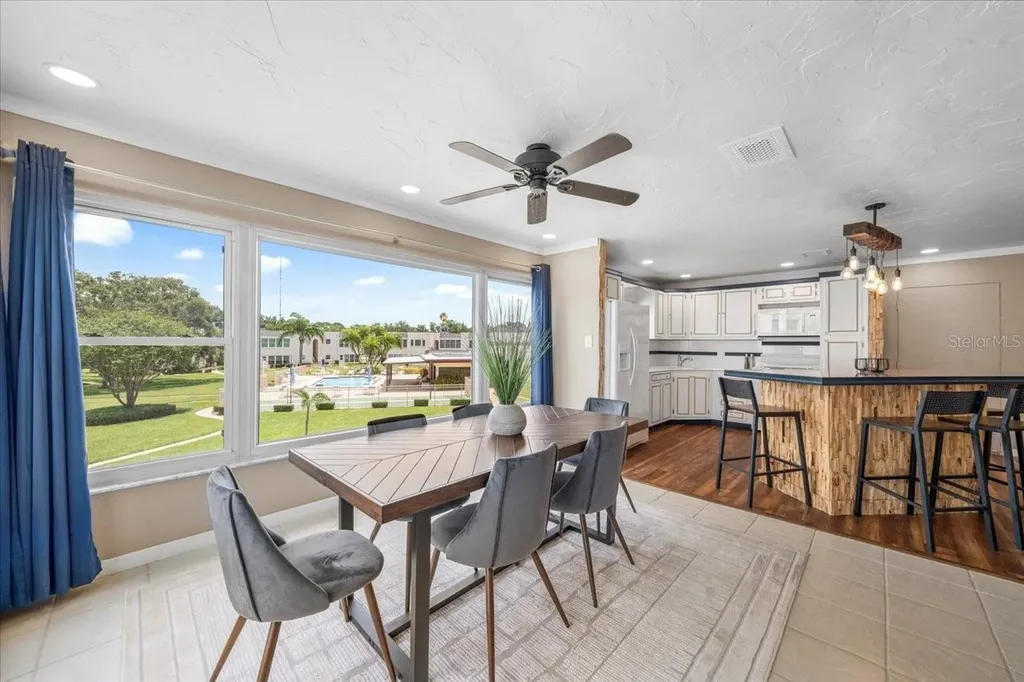 213 Fernwood Circle Seminole FL 33777