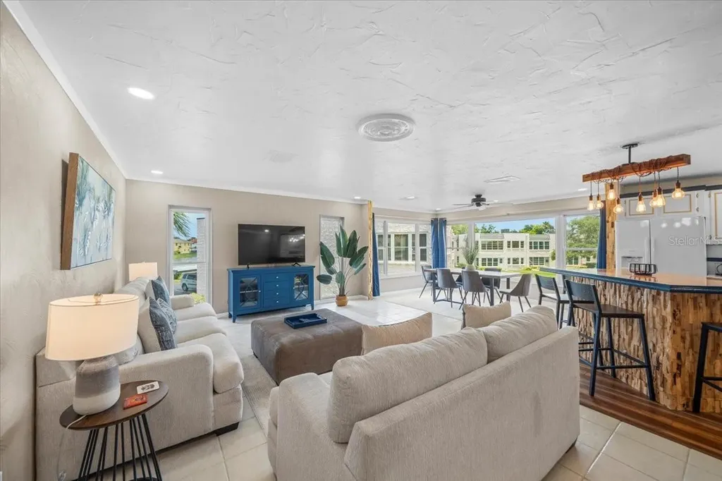 213 Fernwood Circle Seminole FL 33777