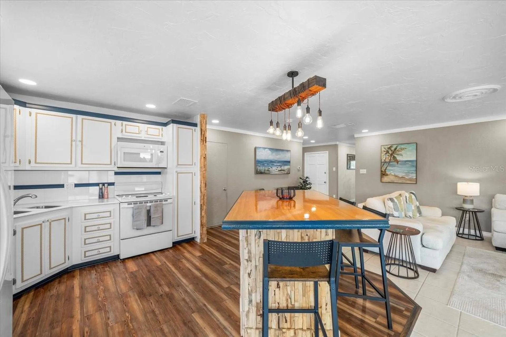 213 Fernwood Circle Seminole FL 33777