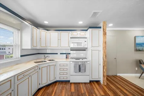 213 Fernwood Circle Seminole FL 33777
