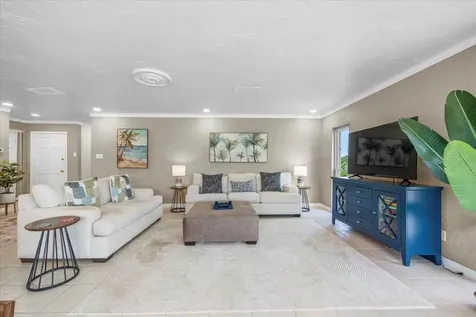 213 Fernwood Circle Seminole FL 33777