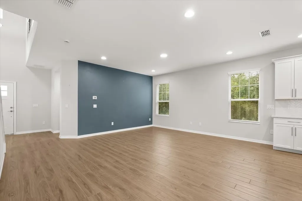 601 Becklow Street Debary FL 32713