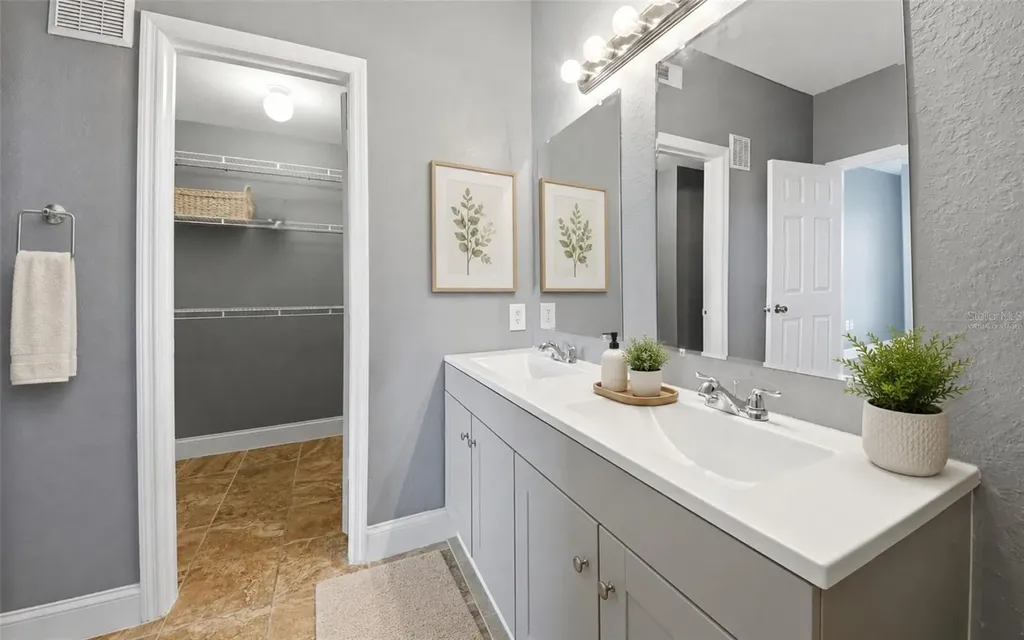 5526 Pga Boulevard Orlando FL 32839