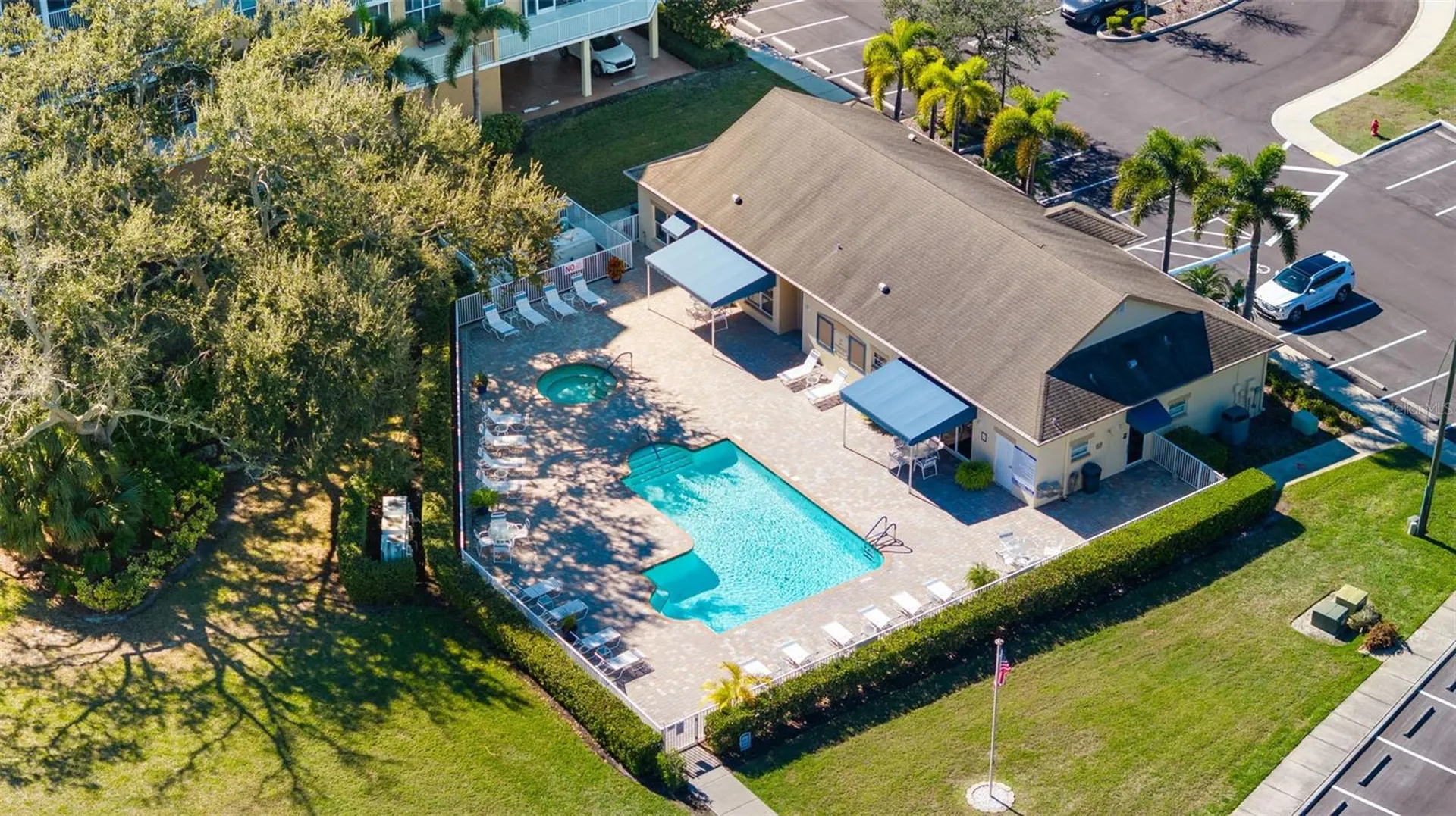 960 Starkey Road Largo FL 33771