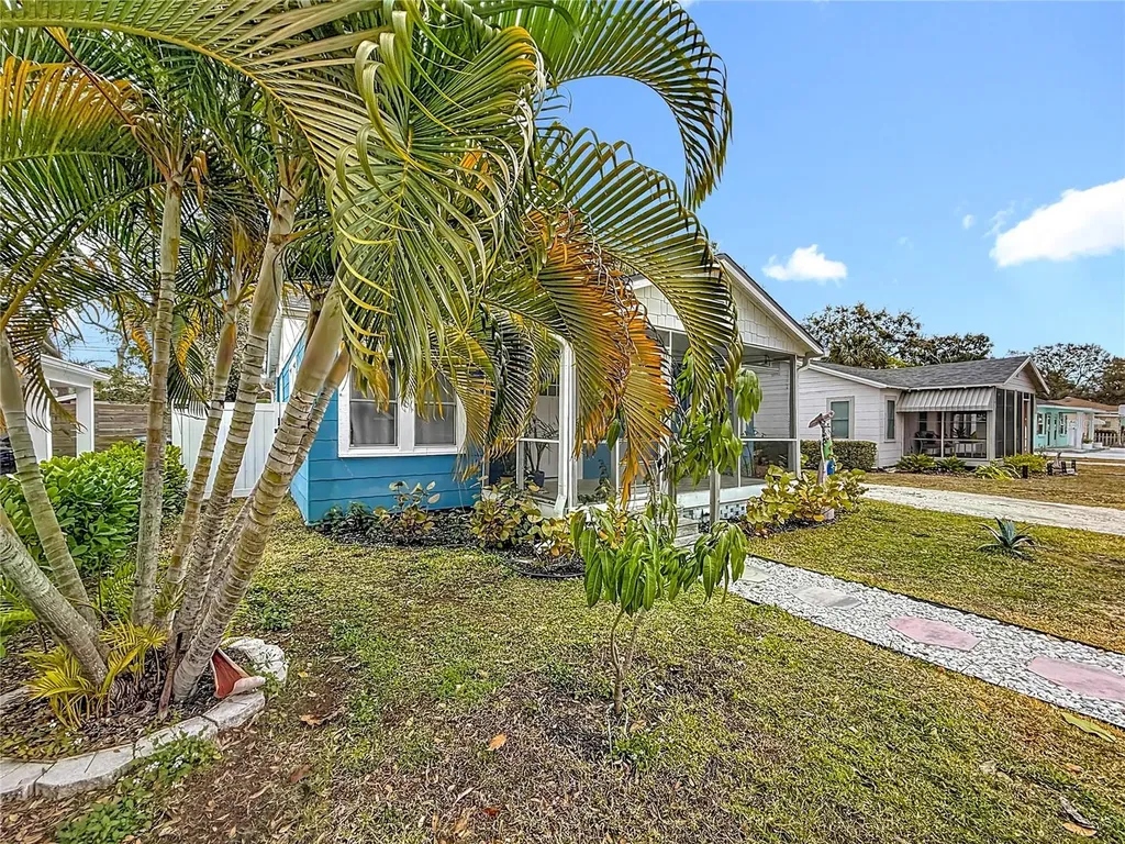 520 Roanoke Street Dunedin FL 34698
