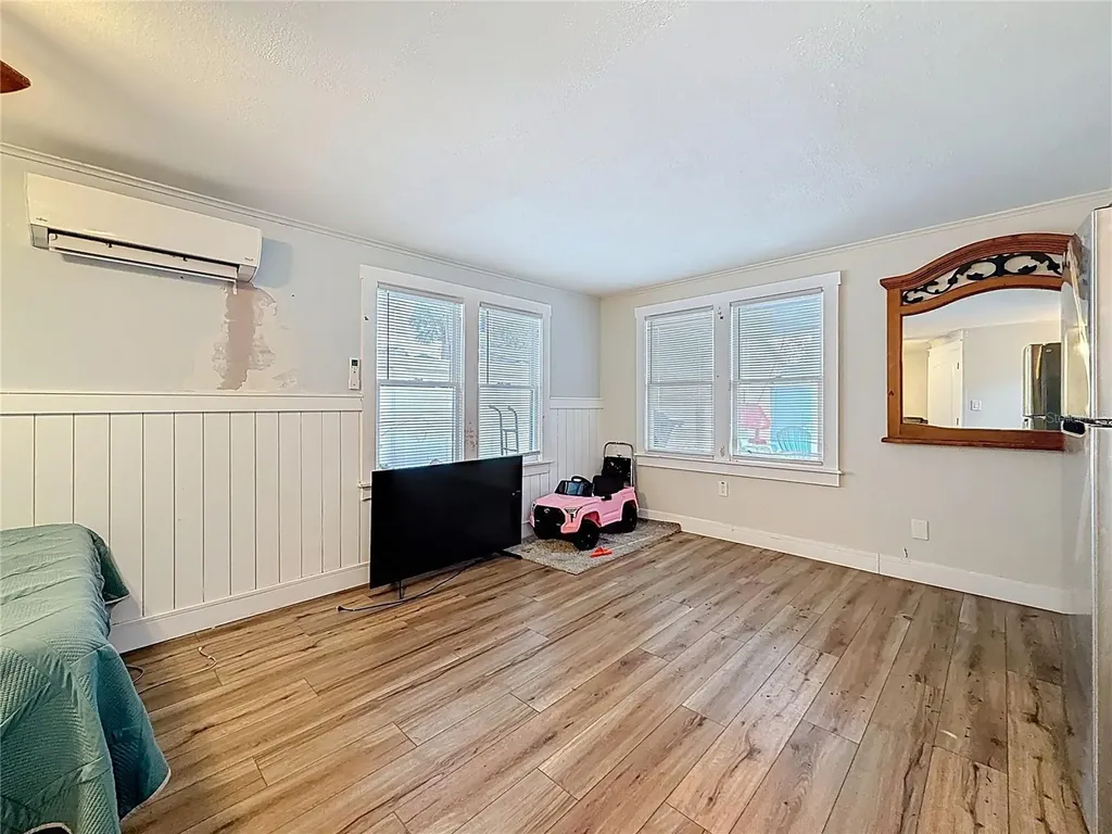 520 Roanoke Street Dunedin FL 34698