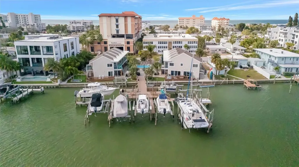 673 Bay Esplanade Clearwater Beach FL 33767