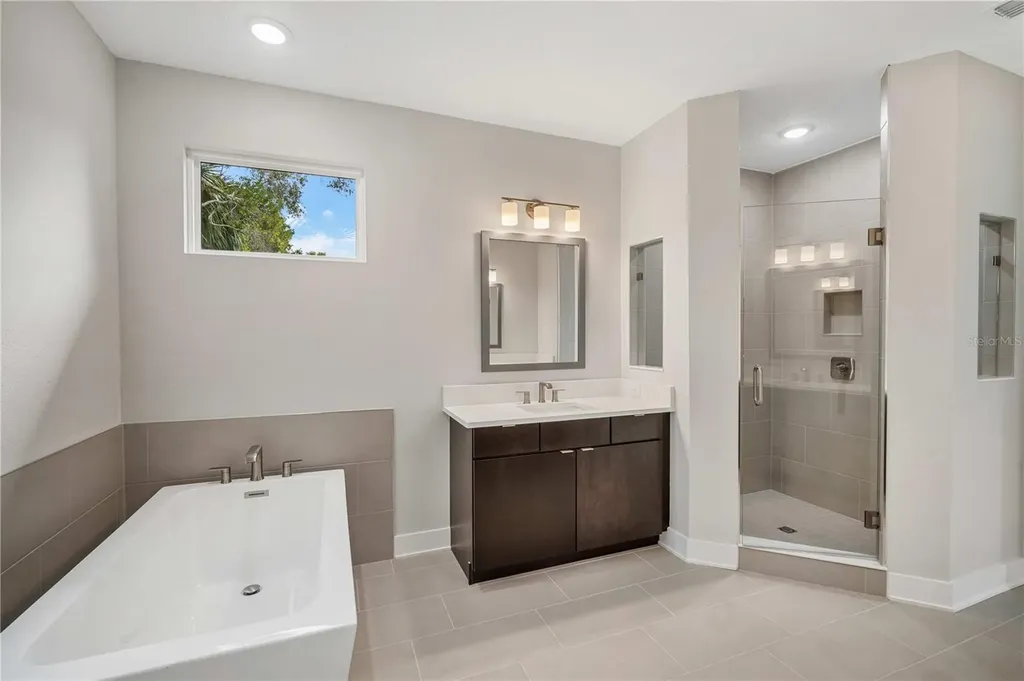 3310 W Rogers Avenue Tampa FL 33611