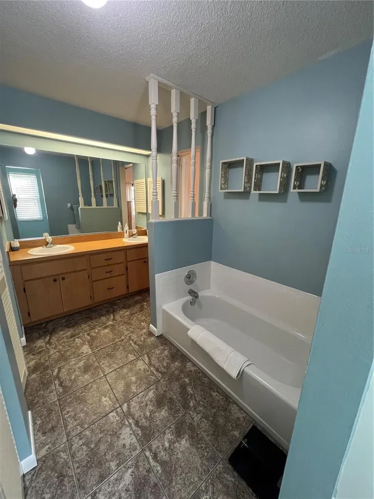 36338 W Spring Lake Boulevard Fruitland Park FL 34731