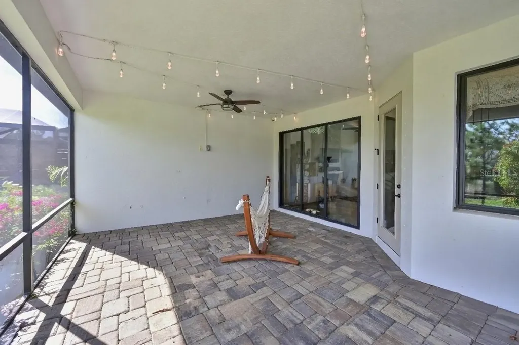 8023 Sandstar Way Sarasota FL 34240