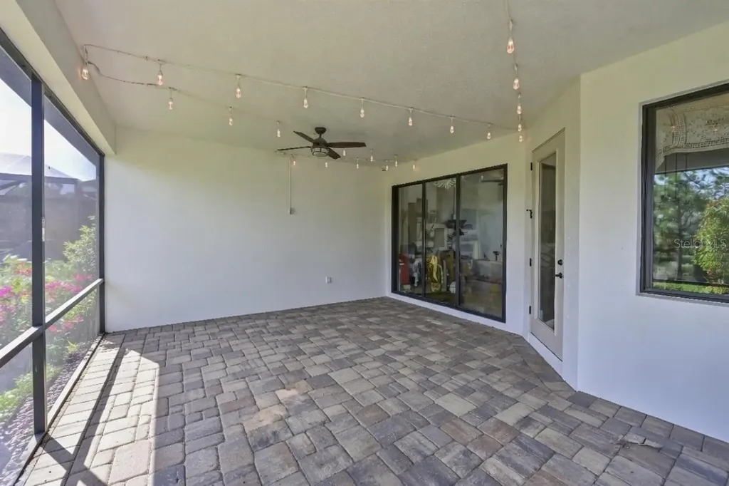 8023 Sandstar Way Sarasota FL 34240