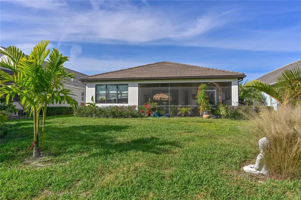 8023 Sandstar Way Sarasota FL 34240