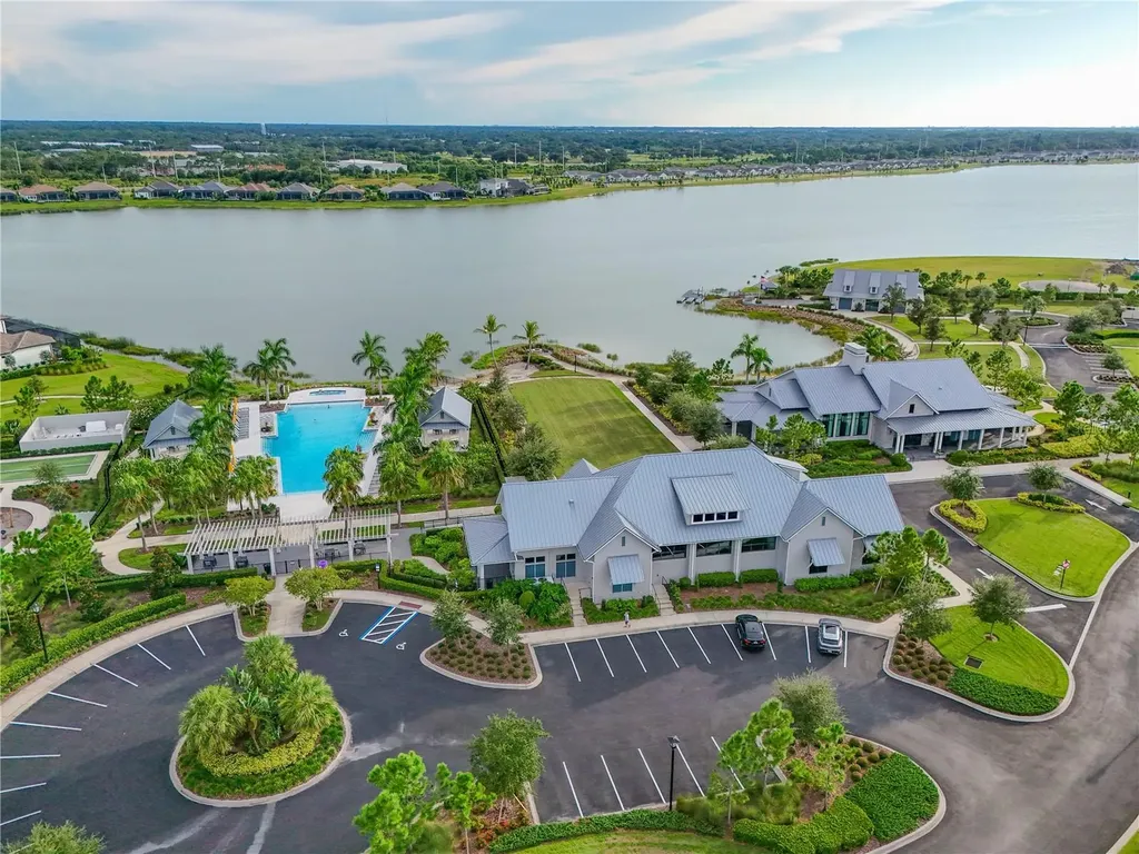 8023 Sandstar Way Sarasota FL 34240