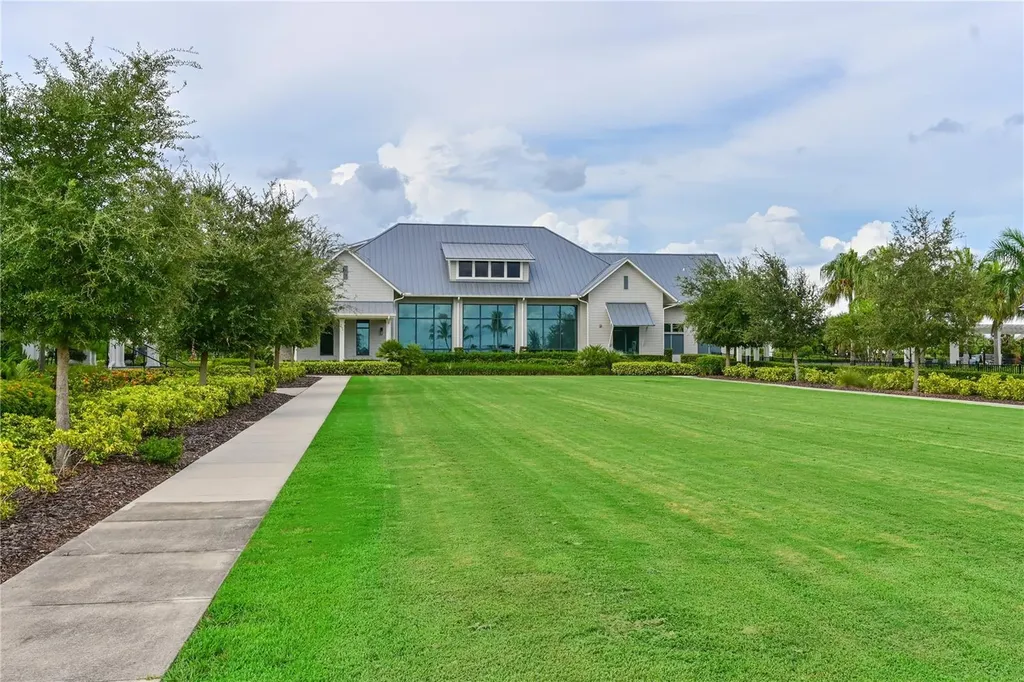 8023 Sandstar Way Sarasota FL 34240