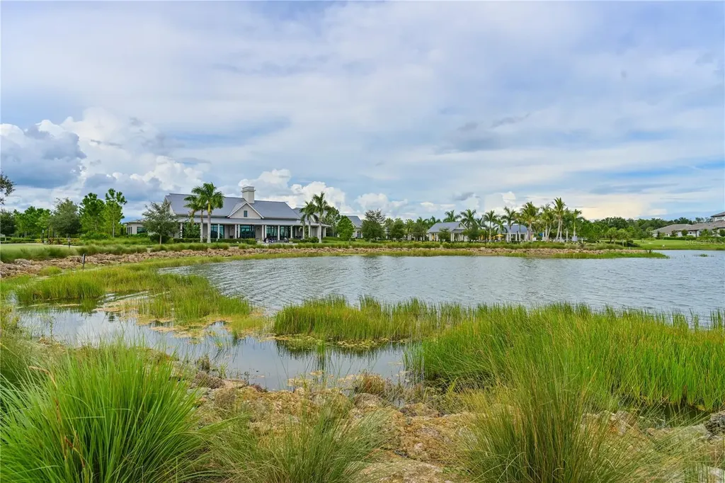 8023 Sandstar Way Sarasota FL 34240