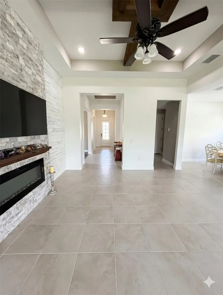 8023 Sandstar Way Sarasota FL 34240